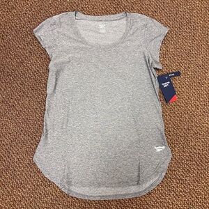 NWT Reebok Slim Fit Active Shirt / Short Sleeve Round Hem Top / Women's Size M